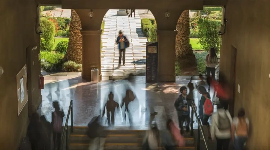 Becas y financiamiento Becas y financiamiento
