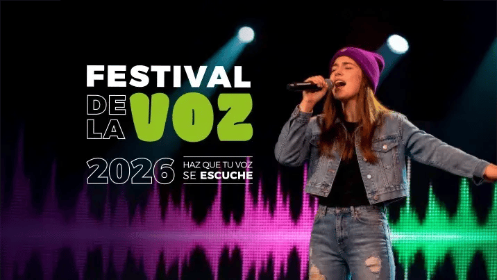 Afiche del Festival de la Voz 2026 con una joven cantando en un escenario y ondas de sonido coloridas de fondo. Texto: “Haz que tu voz se escuche”. Afiche del Festival de la Voz 2026 con una joven cantando en un escenario y ondas de sonido coloridas de fondo. Texto: “Haz que tu voz se escuche”.