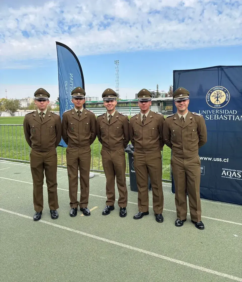 cover-carabineros-de-chile-apoyando-en-la-corrida
