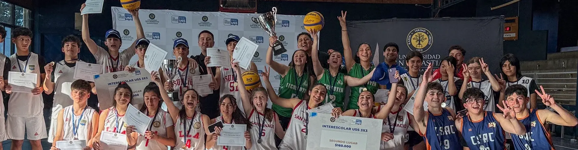 Todos los equipos reunidos para la fotografía oficial